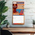 BrownTrout - 2026 J'adore La Bière Calendrier mural Suspendu Mensuel - 30,5 cm l x 61 cm H - Anglais-Caractéristiques - 16 mois (mise en page sur deux pages de septembre à décembre 2025 et de janvier à décembre 2026) , 30,5 cm x 30,5 cm (fermé) , 30,5 cm x 60,9 cm (ouvert) , 28 pages