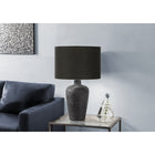 Monarch Specialties - Luminaire - 24 po H Lampe De Table - Céramique Noire - Abat-Jour Noir - Contemporain-Cette lampe d'appoint est équipée d'un interrupteur rotatif à 3 voies qui maintient une seule ampoule pour une puissance maximale de 100W/120V (non inclus), vous permettant de personnaliser l'ambiance déclairage dans votre espace