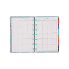 The Happy Planner - Le planificateur 12 mois à reliure à disques - Fleur -La mise en page horizontale miniature simplifie l’établissement de vos objectifs, l’écriture et le suivi des tâches