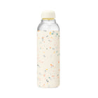 W&P - Bouteille à eau Porter - terrazzo crème-Bouteille à eau, 590 ml (20 oz), terrazzo anthracite, en verre borosilicate et en silicone