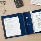 Staples - Reliure Better Binder, 2 po, bleu-Les anneaux en D se ferment solidement, permettant aux pages de se tourner facilement