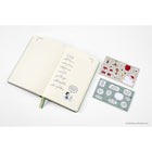 Moleskine - 2026 Peanuts Charlie et Snoopy édition limitée 12 mois couverture rigide agenda journalier - 5 po x 8.25 po - vert émeraude-Pages Conçues Pour Garder Une Trace De Moments Extraordinaires Et Voyages Inspirants