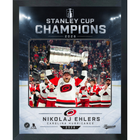 Frameworth - Cadre photoglass de Nikolaj Ehlers 16x20 des Carolina Hurricanes champions Coupe Stanley 2026 - 18 po l x 22 po H-Photo sous licence officielle NHL et NHLPA : cadre PhotoGlass de Nikolaj Ehlers 16x20 des Carolina Hurricanes champions de la Coupe Stanley 2026 motif glace pour les amateurs et collectionneurs des Carolina Hurricanes