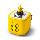tonies -  Mon premier coffret Toniebox 2 Pikachu - jaune éclair - Français-Liste des titres : 1. À la rencontre de Pikachu 2. Introduction à l’univers et aux personnages 3. Histoire 1 : Pikachu et la chose qui fait du bruit 4. Académie des Dresseurs : Les baies 5. Combat de capacités Pokémon 6. Histoire 2 : Pikachu et la chasse aux baies 7. Académie des Dresseurs : Les évolutions d’Évoli 8. Histoire 3 : La tempête et le pique-nique 9. Conclusion Durée totale : env. 78 minutes