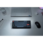Keychron - Q1 Max RGB Wireless Mechanical Keyboard - Red Switch - 75% Layout with Knob - Carbon Black-remplaçable à Chaud : Personnalisez votre expérience de frappe à la volée avec des switches hot-swappables, vous permettant de personnaliser votre clavier facilement sans soudure, supportant divers switches mécaniques de style MX.