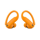 Beats - Écouteurs Powerbeats Pro 2 - Orange électrisant-Alimentés par la puce H2 d'Apple pour une efficacité extraordinaire, les Powerbeats Pro 2 offrent jusqu’à 45 heures d’autonomie avec l’étui de recharge. L’étui de recharge est 33 % plus petit que le modèle précédent. C’est notre tout premier étui équipé de la fonction de chargement sans fil Qi.