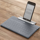 Logitech - Clavier Keys-To-Go Bluetooth pour iPhone, iPad et Apple TV- Pierre-Un simple appairage Bluetooth, offre une une connexion fiable et stable entre le clavier sans fil Keys-To-Go et votre appareil