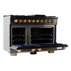 Kucht - 48 po Série KEG style professionnel au gaz - Gemstone-Les grilles robustes en fonte diffusent une chaleur intense et permettent de déplacer les ustensiles entre les brûleurs sans les soulever