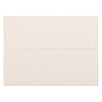 JAM Paper - Enveloppes d'invitation Strathmore A7 - 5,25 po x 7,25 po - Vélin blanc naturel - paquet de 50 (44507I)-Couleur : tissé blanc naturel.