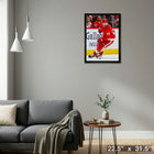 Dylan Larkin Detroit Red Wings - Toile encadree - 22" x 31"-Prêt à accrocher - livré entièrement assemblé