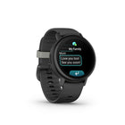 Garmin - Montre connectée Bounce 2 pour enfants - 43 mm - Gris ardoise-APPELS BILATÉRAUX ET MESSAGERIE VOCALE - Utilisez l'application Garmin Jr. pour appeler votre enfant Bounce et envoyer et recevoir des messages vocaux. En réponse, vous pouvez également recevoir des messages vocaux avec des transcriptions.