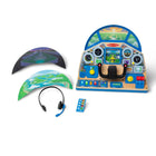 Melissa & Doug - Tableau de bord interactif du pilote de jet - Lot de 7-22 sons au total, dont turbo boost, train d'atterrissage, mode nuit, ceinture de sécurité, météo (pluie, neige, tonnerre, clair), virage à gauche/droite, communications cabine et tour ; appuyez et maintenez un bouton pour enregistrer des messages, relâchez pour lire avec changement de voix
