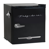 Frigidaire - Réfrigérateur bar rétro avec ouvre-bouteille sur le côté - 1,6 pi ca - Noir-Certifié Energy Star pour respecter ou dépasser les directives fédérales en matière d'efficacité énergétique