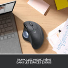 Logitech ERGO M575 - Souris sans fil à boule de commande - Blanc cassé-Fabriqué partiellement à partir de plastique recyclé : la M575 utilise 50% de plastique recyclé pour le graphite/noir et 21% pour le blanc cassé. L’emballage contient du papier certifié FSC