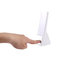 Konnect - Lampe de bureau à DEL rechargeable - blanc-La conception rabattable permet à la tête de la lampe de s'ajuster à 180 degrés pour positionner facilement la zone lumineuse