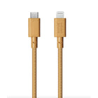 Native Union - Belt XL USB-C to Lightning 3m Cable - Kraft-Amélioré pour la Terre grâce à une construction innovante et respectueuse de l'environnement: tressage en PET 100% recyclé, boîtier en TPU 100% recyclé et bracelet en cuir reconstitué à 75% recyclé