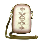 Oscardo - Pat Bruderer Bee-lieve Sac pour téléphone-Designs authentiques d’art autochtone - Met en valeur des créations artistiques autochtones réalisées par des artistes des Premières Nations, Inuits et Métis de partout au Canada, célébrant la culture, la créativité et la narration