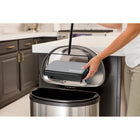 BISSELL - Aspirateur-Balai Sturdy Sweep-Les contenants à poussière à double fond et le rouleau de brosse amovible facilitent le vidage et l’entretien.