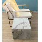 Plata Import Lucas II Table d'appoint carrée de 15,75 po de hauteur - Marbre -Cette table d'appoint apporte une touche glamour
