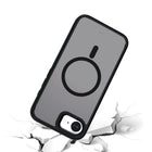 TUFF8 - Iphone 17E/16E - Étui Glideguard Mag Rugged - Smokenoir-Protection de l'écran et de l'appareil photo : Conçu avec un rebord surélevé pour l'objectif et le cadre de l'écran afin de protéger l'appareil photo, le flash et l'écran contre les rayures lorsqu'ils sont placés face vers le bas