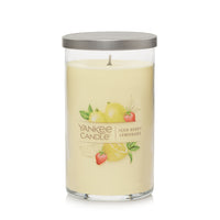 Yankee Candle - Iced Berry Limonade Signature Bougie pilier moyenne - 14 oz-Le couvercle en métal brossé sert de dessous de verre à bougie