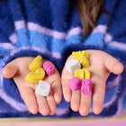 Kinetic Sand - Smoothie Mixer ensemble de jeu-Amusez-vous dans la cuisine : Avec ce coffret Kinetic Sand, les enfants vont adorer modeler, mixer et faire des tourbillons, puis personnaliser leurs friandises colorées à leur façon