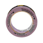 Scotch - Ruban pour peintres pour surfaces délicates - 1,41 po x 60 v - Paquet de 4-Lignes de démarcation : la Technologie Edge-Lock empêche la peinture de pénétrer sous le ruban, produisant ainsi des lignes de démarcation nettes