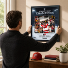 Frameworth - Cadre photoglass de Taylor Hall 16x20 des Carolina Hurricanes champions Coupe Stanley 2026 - 18 po l x 22 po H-Dimensions finales de 18 po x 22 po : présentoir encadré vertical idéal pour le salon, le bureau, la salle des partisans et la salle de sport