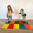 Kore Design - Tuiles tactiles sensorielles verrouillables - Couleurs assorties - 11,8 po x 11,8 po x 0,6 po - Lot de 6-Taille parfaite pour les enfants : chaque tapis de jeu sensoriel mesure environ 30 x 30 cm, ce qui offre la taille parfaite pour les enfants. Ces tapis se rangent facilement pour une utilisation prolongée et peuvent être assemblés en puzzle