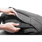 Peak Design - Sac à dos De Voyage - 45 L - Noir-Accès arrière via une fermeture éclair ultra-durable #10. Imposantes poches latérales pour trépieds et bouteilles d'eau
