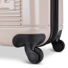 Roots - Bagage à main Banff - 20 po - Taupe-Dimensions (roues et poignées de transport incluses): 30,5 po L x 19,5 po l x 12 po H