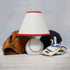 Simple Designs - Enfants Lampe de Table de Baseball-Bulb requirement sold separately : Cette lampe de table utilise 1 x 40 watt type A19 E26 base moyenne, qui n'est pas incluse dans votre achat
