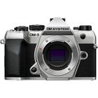 OM SYSTEM - Boîtier d'appareil photo sans miroir  OM-5 Mark II - Argent -Conçu pour stimuler la créativité, l'OM-5 Mark II dispose d'un bouton CP dédié pour un accès rapide à sa suite de fonctionnalités de photographie informatique