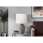 Monarch Specialties - Luminaire - 17 po H Lampe De Table - Résine Grise - Abat-Jour Ivoire / Crème - Contemporain-L'abat-jour en tissu ivoire accrocheur est conçu pour diffuser magnifiquement la lumière, créant une ambiance accueillante qui illumine les chambres à coucher, les salons et les espaces de travail modernes