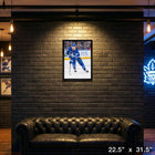 Auston Matthews 20x29 Maple Leafs Action-V - Toile encadree - 22" x 31"-Dimensions finales: 22.5x31.5