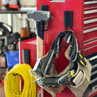 Gator Magnetics - Crochet magnétique fermé MIDI de 2,5 po - Capacité de 25 lb - Noir-Mécanisme de déverrouillage breveté  Easy-off , s'enclenche sur les surfaces en acier et se désengage facilement pour que vous puissiez l'ajuster confortablement où vous le souhaitez ou déplacer le crochet vers un nouvel emplacement à plusieurs reprises.