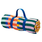 General Supply Goods + Co - Couverture de plage - Multicolore-Le rembourrage en polyester doux ajoute du confort pour les pique-niques, la lecture ou la détente à l’extérieur