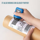 Trodat - Tampon à rouleau ID Protector-L’encre fonctionne sur le papier glacé, dure longtemps et peut être rechargée un nombre de fois illimité : l’encre du rouleau encreur marche à la fois sur le papier glacé et le papier standard, et la cartouche d’encre initiale peut masquer jusqu’à 100 mètres (330 pieds) d’informations imprimées. Son système de recharge sans salissures permet également de l’utiliser indéfiniment
