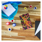 Crayola - Pendule de peinture lavable -Comprend 1 pendule à peinture, 3 flacons de peinture lavable (rouge, bleu, jaune), 10 feuilles de papier blanc, 10 feuilles de papier noir, 3 bouchons de buse, 3 cylindres gradués, 1 pipette, 1 bâton d'agitation, 1 guide de mélange des couleurs et 1 manuel d'instructions