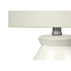 Monarch Specialties - Luminaire - 17 po H Lampe De Table - Crème Céramique - Abat-Jour Ivoire / Crème - Moderne-Dimensions assemblées : 24,1 cm de L x 24,1 cm de P x 41,9 cm de H . base : 16,5 cm de L x 16,5 cm de P x 19 cm de H . abat-jour : 24,1 cm de L x 24,1 cm de P x 20,3 cm de H