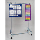 Support réglable à tableau à pochettes Pacon - métal - roulettes verrouillables - réglable jusqu'à 78 po-Support en métal pour plus de durabilité et de stabilité pour contenir plusieurs tableaux à pochettes et tablettes graphiques