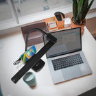 OttLite - Lampe de bureau LED pivotante avec charge USB - Clearsun - Noir-La base mesure 4,375 x 7,125 pouces