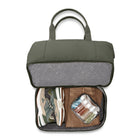 Samsonite - Sac week-end Companion à fond compartimenté 15,6 - Olive -SmartSleeve vous permet de glisser le sac sur la plupart des poignées de tirage de valise, pour qu’il puisse reposer en toute sécurité sur le dessus, offrant ainsi un déplacement sans tracas