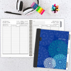 Staples - Agenda scolaire hebdomadaire/mensuel médaillons 2025-2026 - 8 5/8 po H x 6 7/8 po l - assorties - bilingue-Format des pages : 8 5/8 po H x 6 7/8 po l