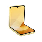 Samsung - Galaxy Z Flip6 - 256 Go - Jaune - Bell et Virgin Plus-La fonctionnalité d'interprète avec l'intelligence artificielle Galaxy offre la traduction en direct. Profitez de conversations fluides dans un maximum de 16 langues. En mode Flex, le Galaxy Z Flip6 affiche des traductions des deux côtés de l'écran pour faciliter les conversations en face à face