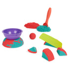 Kinetic Sand - Mold N Flow-Rangement réutilisable : Le coffret Mold n' Flow Kinetic Sand comprend un sac de rangement refermable qui permet aux enfants de ranger le sable une fois qu'ils ont fini de jouer