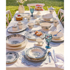 Casa Domani - Assiette à soupe Rosetta Antique Bleu Rim - 23 cm - Lot de 6-Les formes propres et arrondies sont mises en valeur par le motif toile de Jouy de fleurs et de vignes.