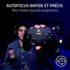 Razer - Kiyo V2 X webcam pour le streaming et les réunions - 1440p 60 FPS - noir-Inclinez et pivotez le support pour trouver l'angle parfait sur un moniteur, ou fixez-le à un trépied via son filetage intégré pour obtenir un angle de prise de vue plus haut ou plus bas