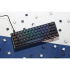 Ducky - ONE 3 Pro Nazca RGB Mechanical Keyboard - MX Blue Switch - Mini Layout - Black-Keycaps PBT Triple-Shot : Ducky ne ménage aucun effort et suit un processus de fabrication méticuleux, utilisant la technologie de moulage triple-shot pour offrir aux utilisateurs des keycaps PBT de haute qualité et durables. En plus de prolonger la durée de vie des keycaps, cela garantit également une expérience de frappe supérieure et une stabilité accrue.