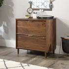 Sauder 421114 La Collection Clifford Place Classeur latéral - Finition Grand Walnut-Les tiroirs sont verrouillables pour un rangement sécurisé de vos fichiers les plus importants.